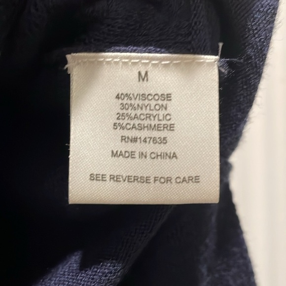 Romeo & Juliet Women’s Knit Sweater Medium Blue Cashmere Blend Contemporary - Picture 9 of 13